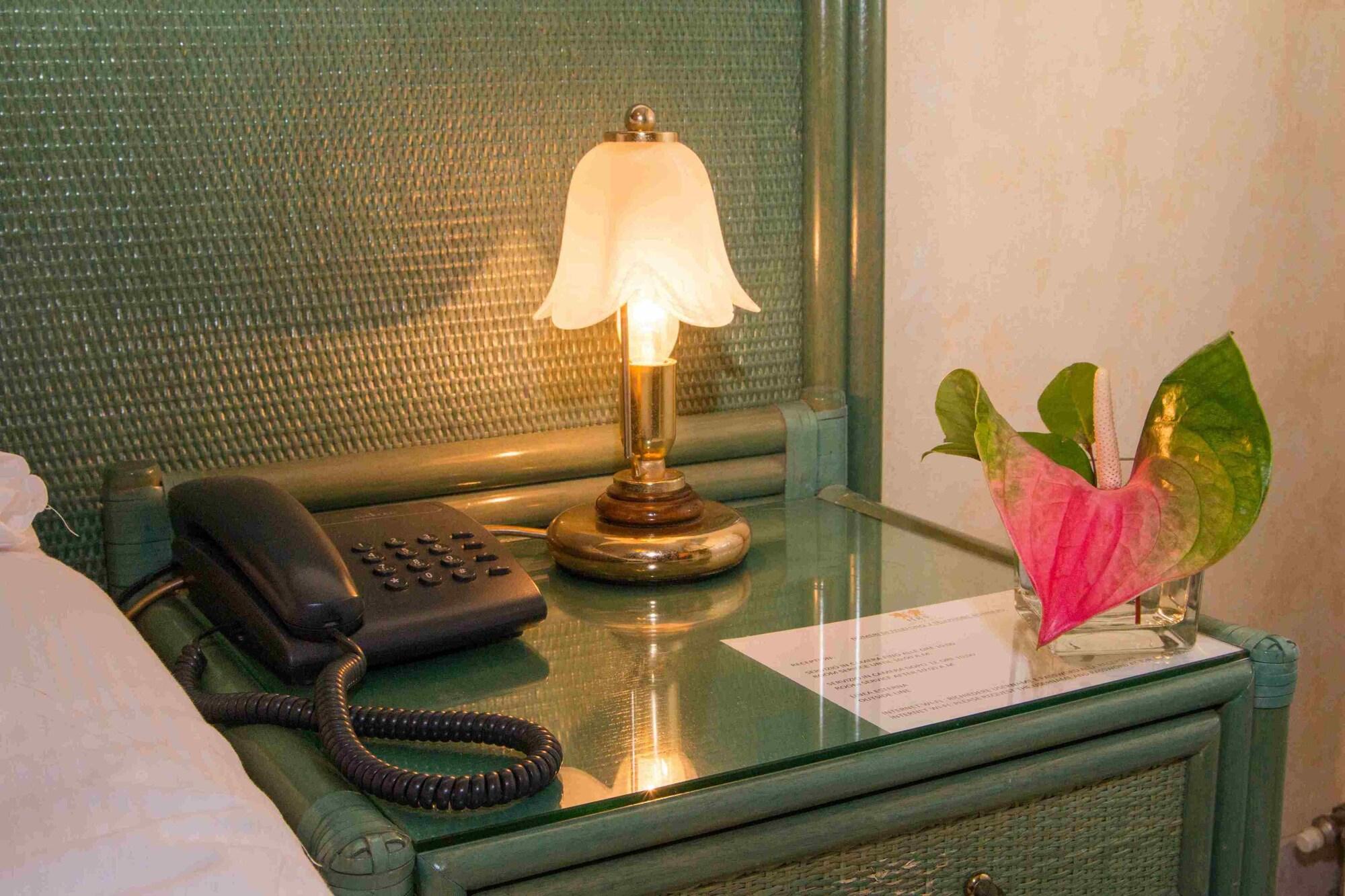 Albergo Belsoggiorno Сан Ремо Екстериор снимка