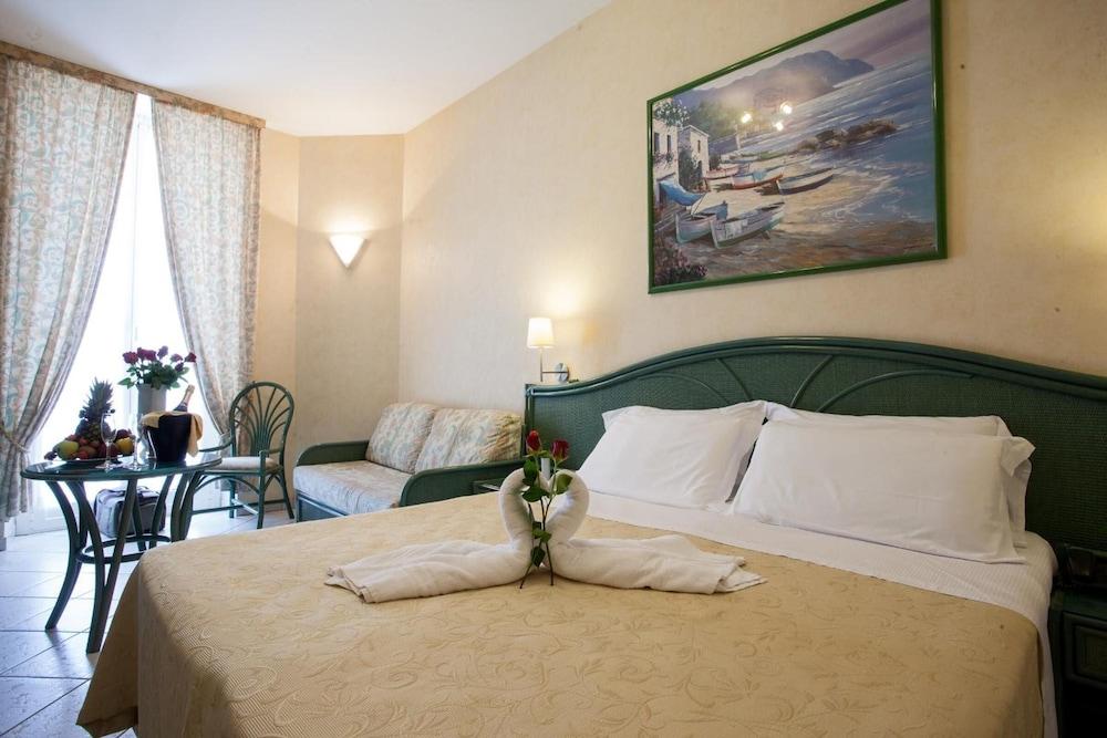 Albergo Belsoggiorno Сан Ремо Екстериор снимка