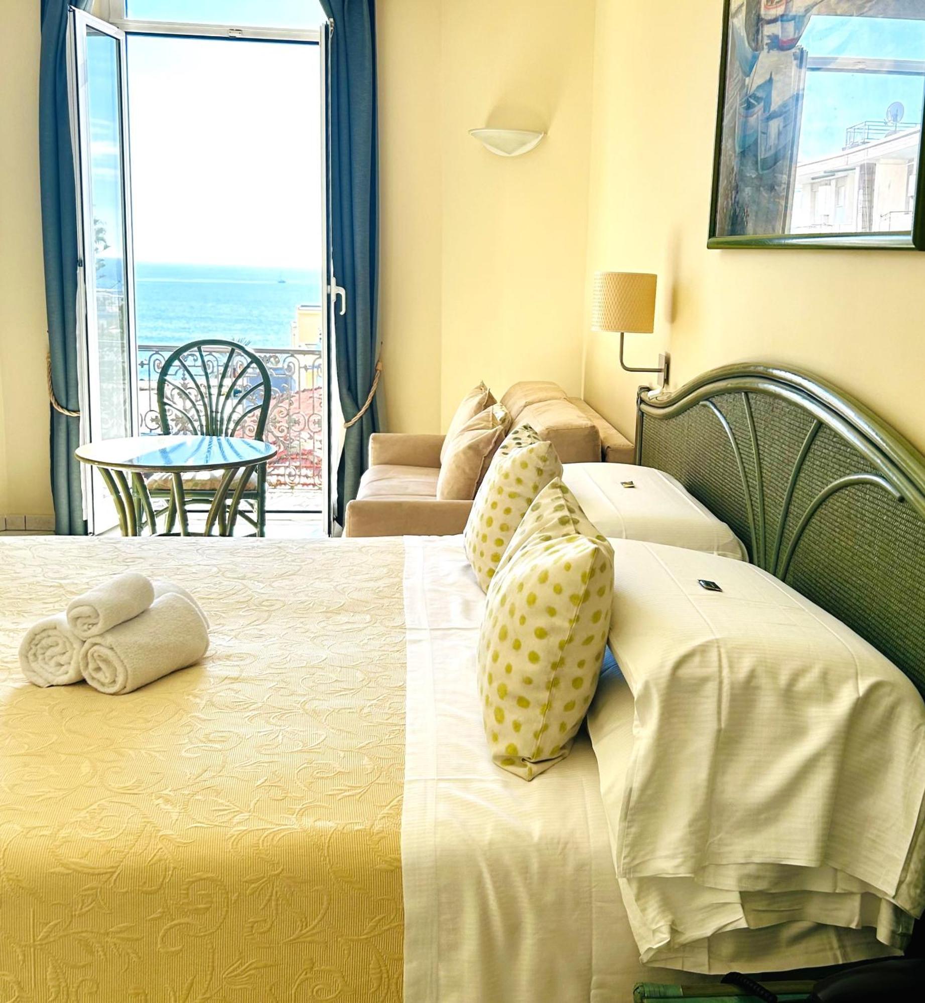 Albergo Belsoggiorno Сан Ремо Екстериор снимка